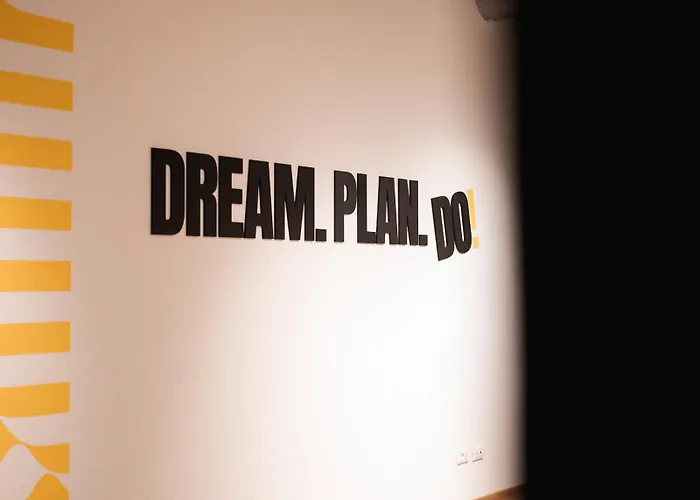 Dotcampus Center 3*